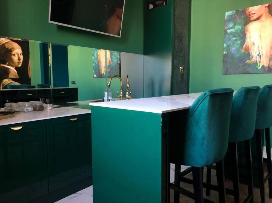 City Center Apartment Near Public Swimming Pool Varsó Kültér fotó