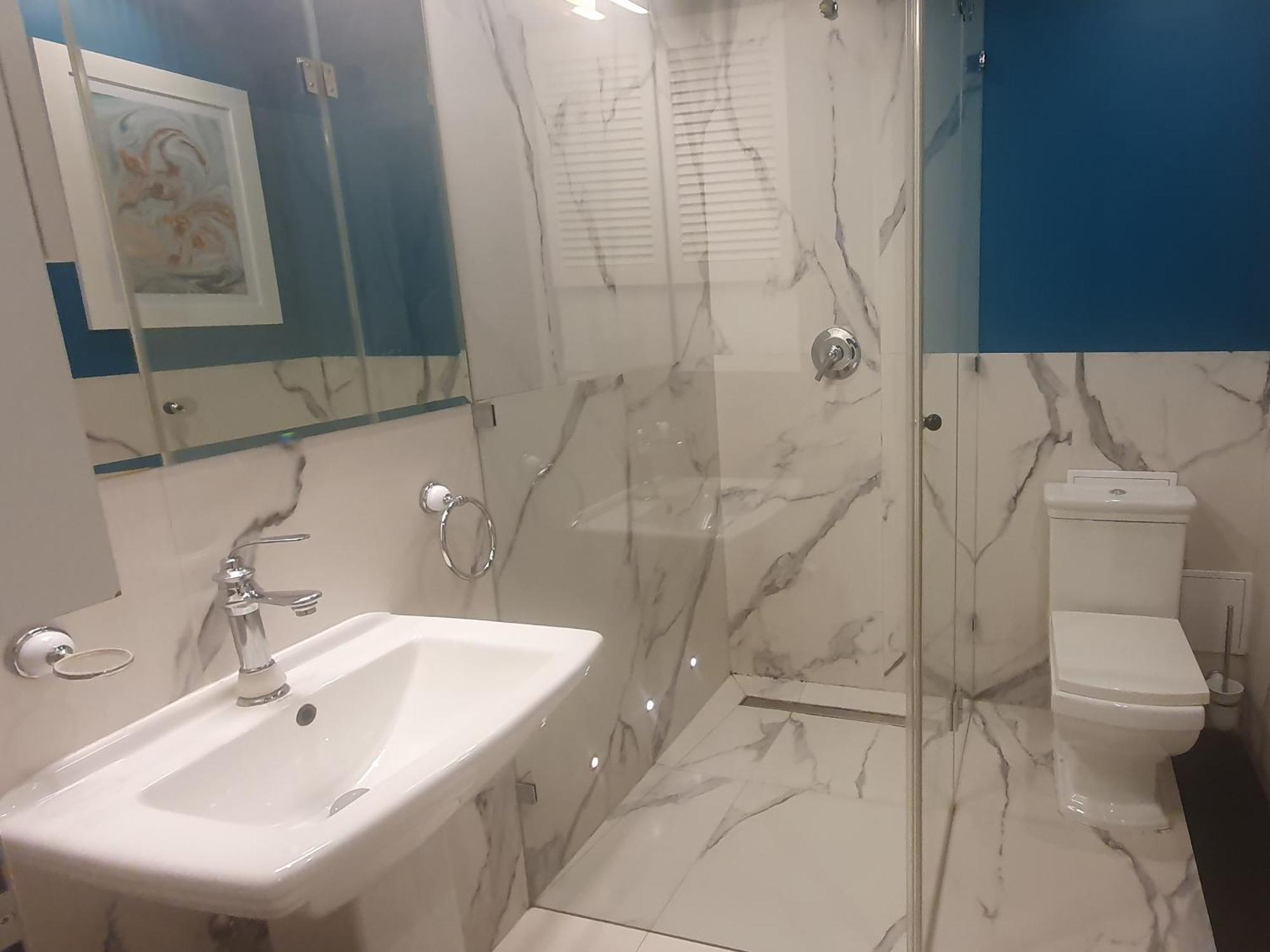 City Center Apartment Near Public Swimming Pool Varsó Kültér fotó